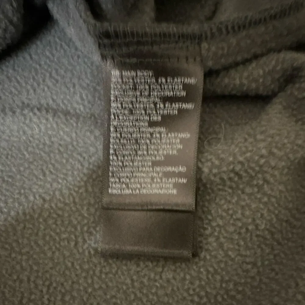 The North Face Men's LG Gray Fleece 1/4 Zip Mock Neck Pullover Sweatshirt